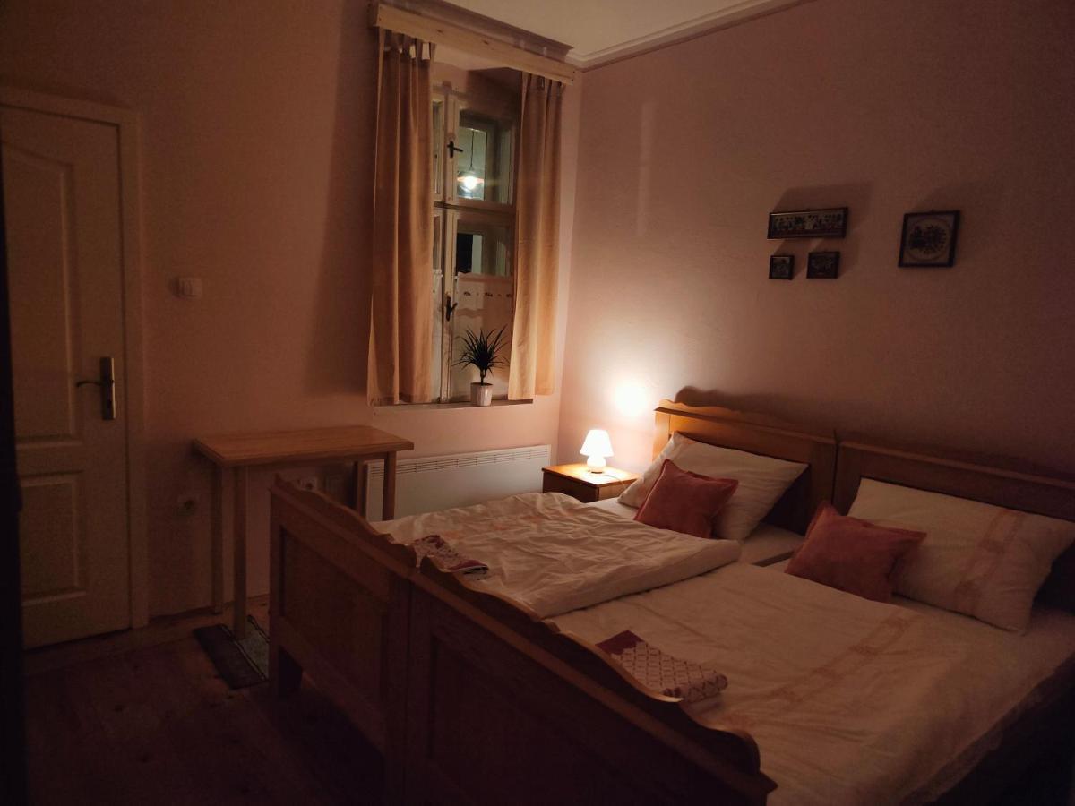 Bed and Breakfast Ethno&Coffee House Tulip Glozan Экстерьер фото