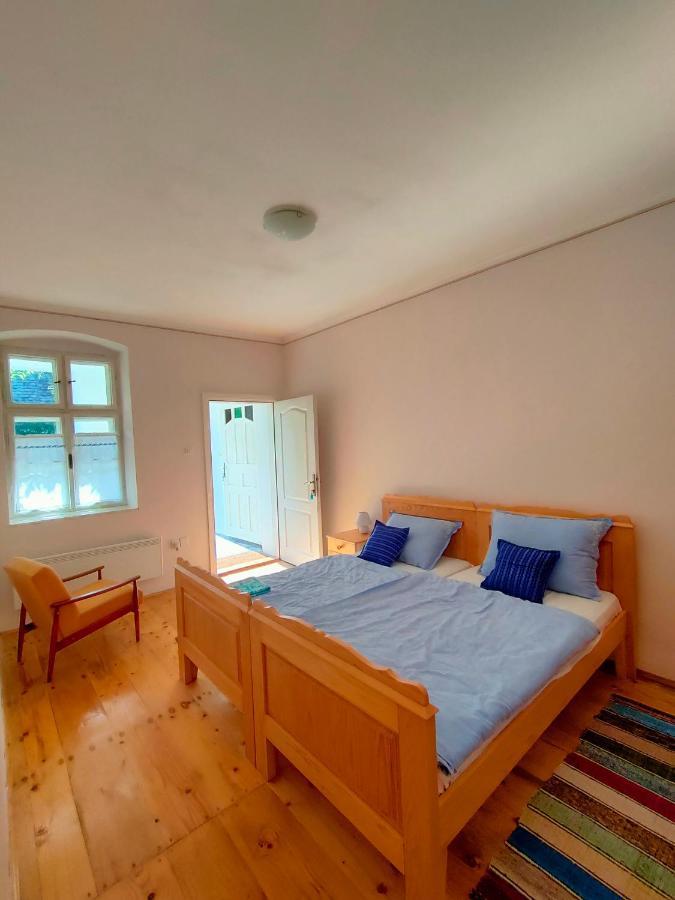 Bed and Breakfast Ethno&Coffee House Tulip Glozan Экстерьер фото